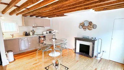 Cuisine ou kitchenette dans l'établissement Casalionelparis