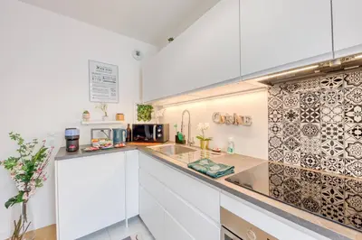 Cuisine ou kitchenette dans l'établissement Easy Paris Visit Metro & Parking