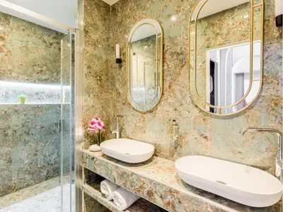Salle de bains dans l'établissement Merveil - Luxury Suite -Opera - Volney I