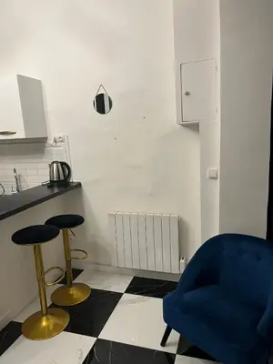 Cuisine ou kitchenette dans l'établissement BLACK & WHITE - CHIC & PETIT MAISON- Pigalle 9eme