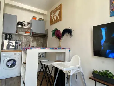Cuisine ou kitchenette dans l'établissement SUPER APPARTEMENT AU COEUR DE MONTMARTRE