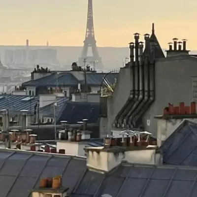 SUPER APPARTEMENT AU COEUR DE MONTMARTRE