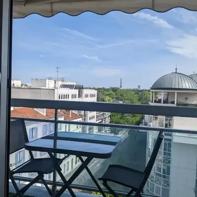 Superbe STUDIO (28m2) avec terrasse / vue TOUR EIFFEL / PUTEAUX