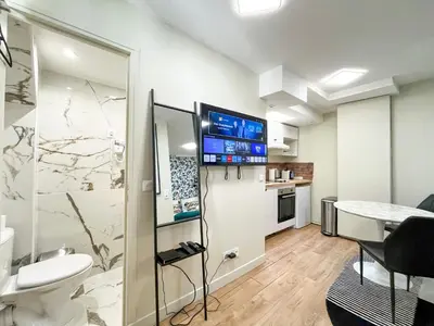 Cuisine ou kitchenette dans l'établissement 162 - Urban Studio in Montorgueil