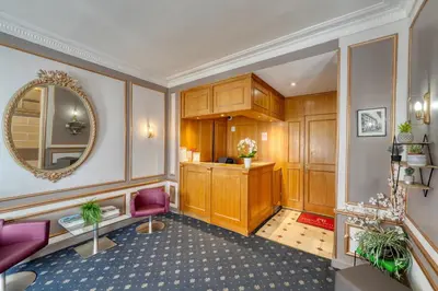 Cuisine ou kitchenette dans l'établissement Hotel Phenix Paris