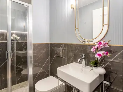 Salle de bains dans l'établissement Merveil - Luxury Suite - Opera - Rougemont II