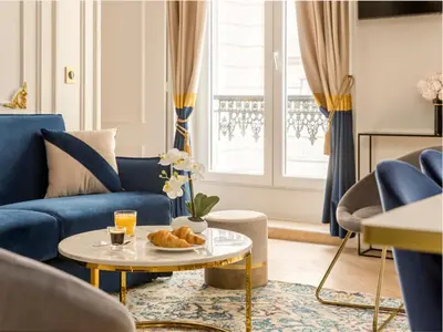 Coin salon dans l'établissement Merveil - Luxury Suite - Opera - Rougemont I