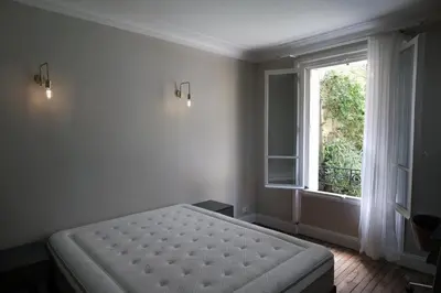 Un ou plusieurs lits dans un hébergement de l'établissement Montmartre sacré cœur