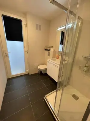 Salle de bains dans l'établissement Paris Nordmann superbe appartement 2 pièces