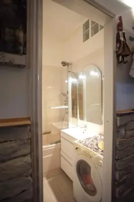 Salle de bains dans l'établissement Bien situe