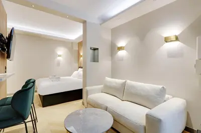 Un ou plusieurs lits dans un hébergement de l'établissement Pick A Flat's Apartment in Parc Monceau - Boulevard de Courcelles