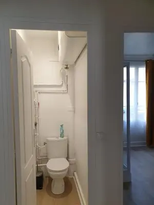 Salle de bains dans l'établissement Double-studio 4p Calme 100m métro idéal Séjour Maison examens