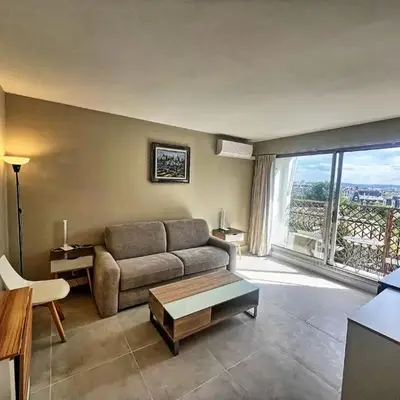 Terrace one bedroom lacoste