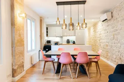 Cuisine ou kitchenette dans l'établissement Loft 4 BR Montmartre Pigalle AC by LCC Agency