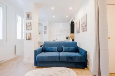 Coin salon dans l'établissement Appartement confortable 1BR-4P - Boulogne-Billancourt