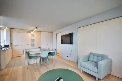 Télévision ou salle de divertissement dans l'établissement Luxurious flat/3bedrooms/Amazing view/EffeilTower