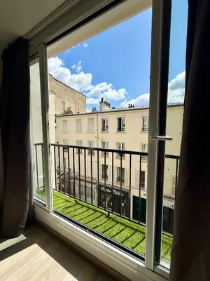 Balcon ou terrasse dans l'établissement Apartment Like HOME Arc de Triomphe, Champs Élysées, Tour Eiffel