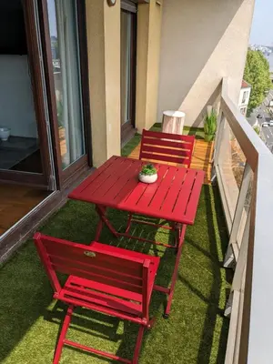 Plan de l'établissement PUTEAUX- La défense Arena Appartement vue tour Eiffel