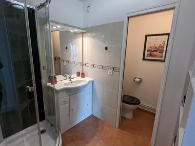 Plan de l'établissement PUTEAUX- La défense Arena Appartement vue tour Eiffel