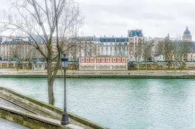 Vue sur la rivière ou le fleuve situé(e) à proximité de l'appartement