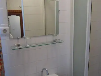Salle de bains dans l'établissement Hotel d'Orléans Paris Gare de l'Est