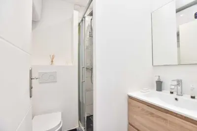 Salle de bains dans l'établissement Cozy apartment 1BR 4P - Palais Royal