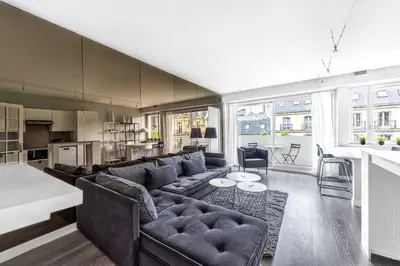 Coin salon dans l'établissement Muette - Lamartine 1bdr by B'Your Home