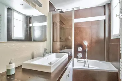 Salle de bains dans l'établissement Appartement Chernoviz - Welkeys