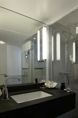 Salle de bains dans l'établissement Folkestone Opéra