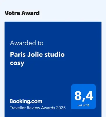 Certificat, récompense, panneau ou autre document affiché dans l'établissement Paris Jolie studio cosy