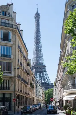 Vue générale sur Paris ou vue de la ville depuis l'appartement