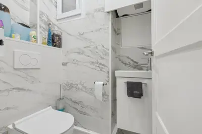 Salle de bains dans l'établissement Élégance parisienne près des Champs-Élysées