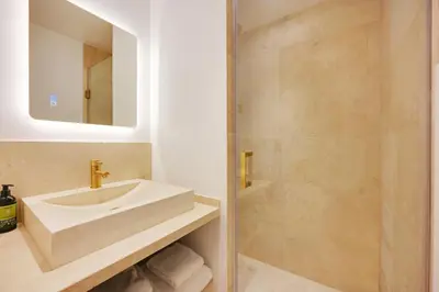 Salle de bains dans l'établissement Quartier Libre Madeleine