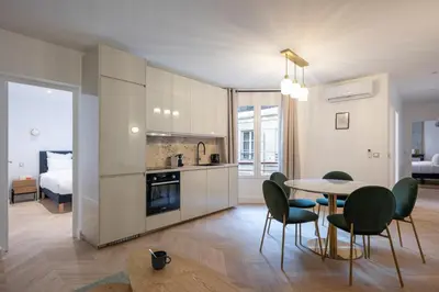 Cuisine ou kitchenette dans l'établissement Quartier Libre Madeleine
