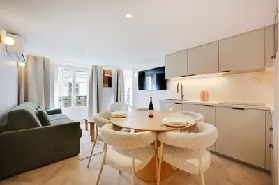 Cuisine ou kitchenette dans l'établissement Quartier Libre Madeleine