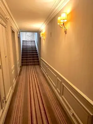 Plan de l'établissement L'appartement Pierre Charron C