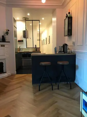 Cuisine ou kitchenette dans l'établissement Montmartre Parisian Apartment - 51 m2