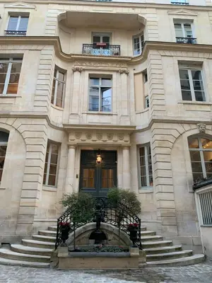 Façade ou entrée de l'établissement Superbe Duplex au Coeur de Montorgueil