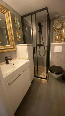 Salle de bains dans l'établissement Superbe Duplex au Coeur de Montorgueil
