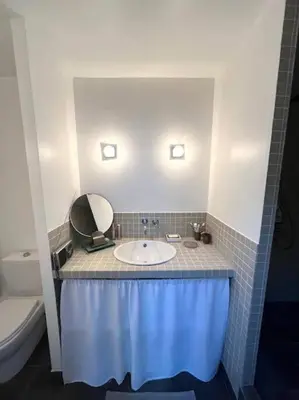 Salle de bains dans l'établissement Magnifique Loft Epinette Baron CityCosy
