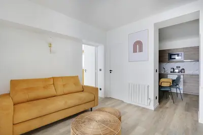 Cuisine ou kitchenette dans l'établissement Pick A Flat's Apartment in Montorgueil - Rue Notre Dame de Recouvrance