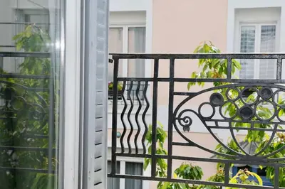 Balcon ou terrasse dans l'établissement Jolie maison de ville à 5 minutes de Paris pour 5 voyageurs parking inclus