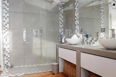Salle de bains dans l'établissement Jolie maison de ville à 5 minutes de Paris pour 5 voyageurs parking inclus