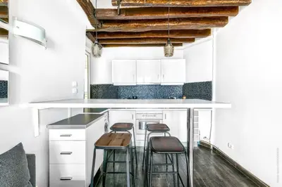 Cuisine ou kitchenette dans l'établissement Pompidou - Archives 1bdr