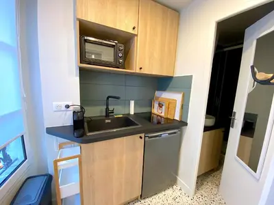 Cuisine ou kitchenette dans l'établissement Le studio Letac