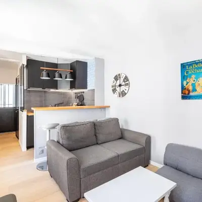 Stylish Paris Apartment near Louvre & Notre-Dame