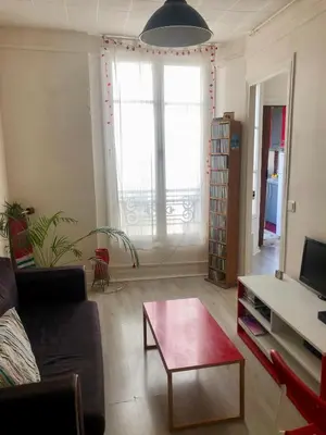 Coin salon dans l'établissement cute and quiet apartment in Montmartre