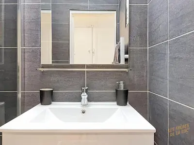 Salle de bains dans l'établissement La Boulangerie Parisienne - Central Rive Gauche