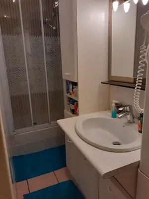 Salle de bains dans l'établissement Marie et Igor