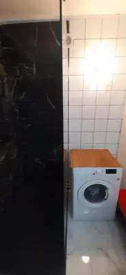 Salle de bains dans l'établissement Chambre pour 4 chez Rihani près de la Tour Eiffel